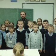 Священники Ивацевичского благочиния  провели в школе классные часы